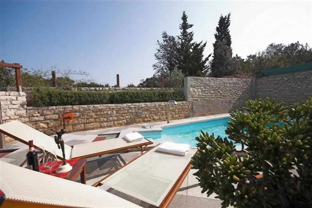Villa Nikolina Molat 0*,  Croatia
