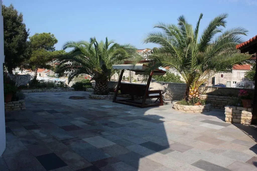 Villa Nikolina Molat 0*,