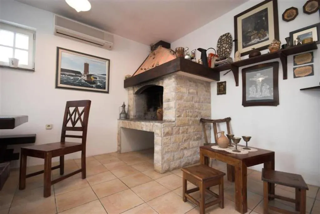 Villa Nikolina Molat 0*,
